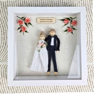 Personalizowana Pamiątka Ślubu z dekoracją kwiatową – Ramka 3D z Parą Młodą | Prezent Ślubny Handmade